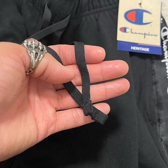 NWT Men’s Size Medium Champion Drawstring Striped Logo Print Jersey Shorts Black - Picture 7 of 12